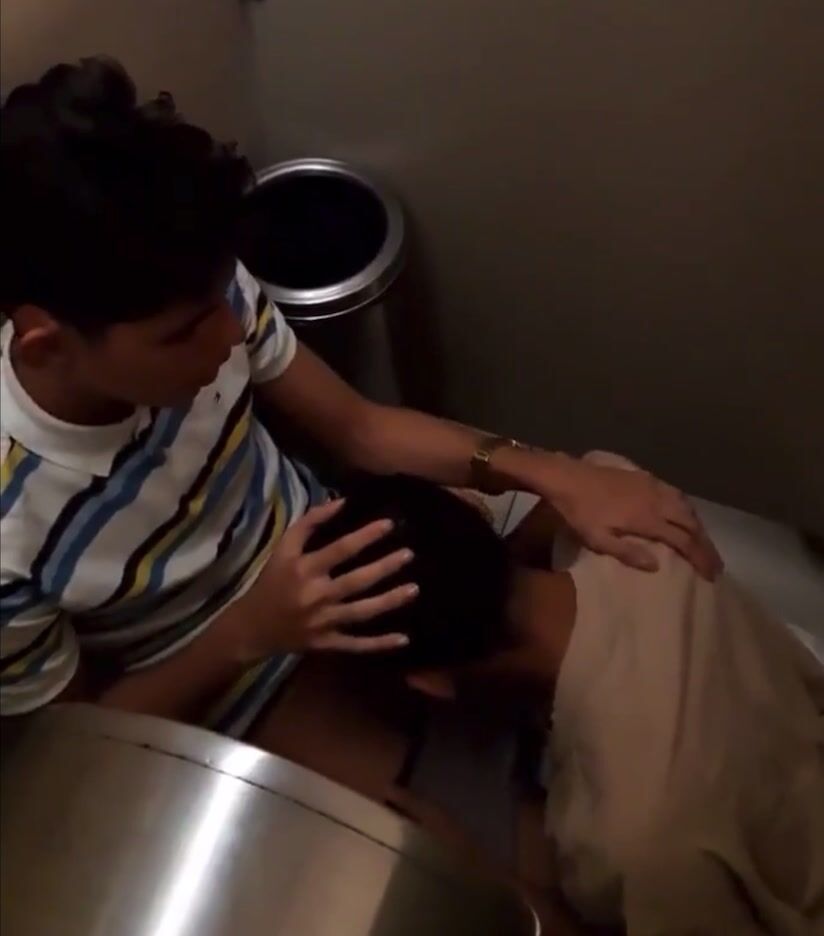 18岁亚洲男孩口交