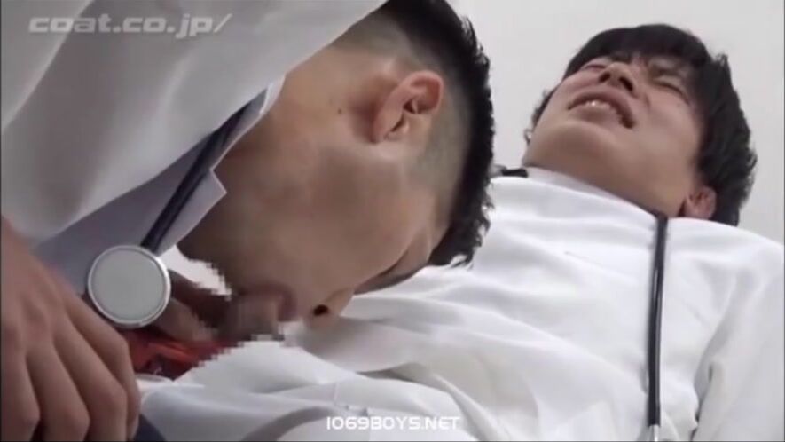 年轻日本少年口交