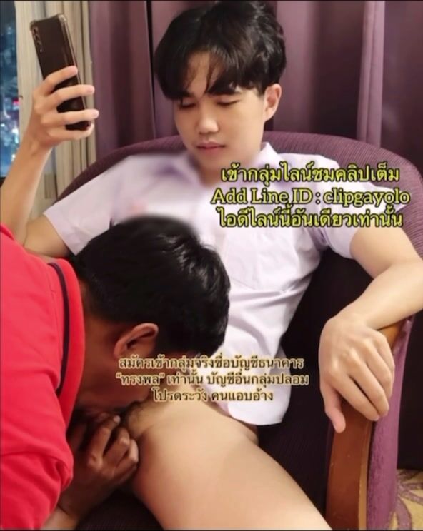 18-jähriger thailändischer twink macht einen blowjob und bekommt ei...