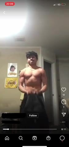 Chico adolescente haciendo ejercicio en ropa interior - 18 años