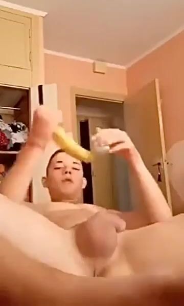 Russian twink 18yo eats banana horny