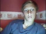 Hübscher blonder 18-jähriger twink wird heiß