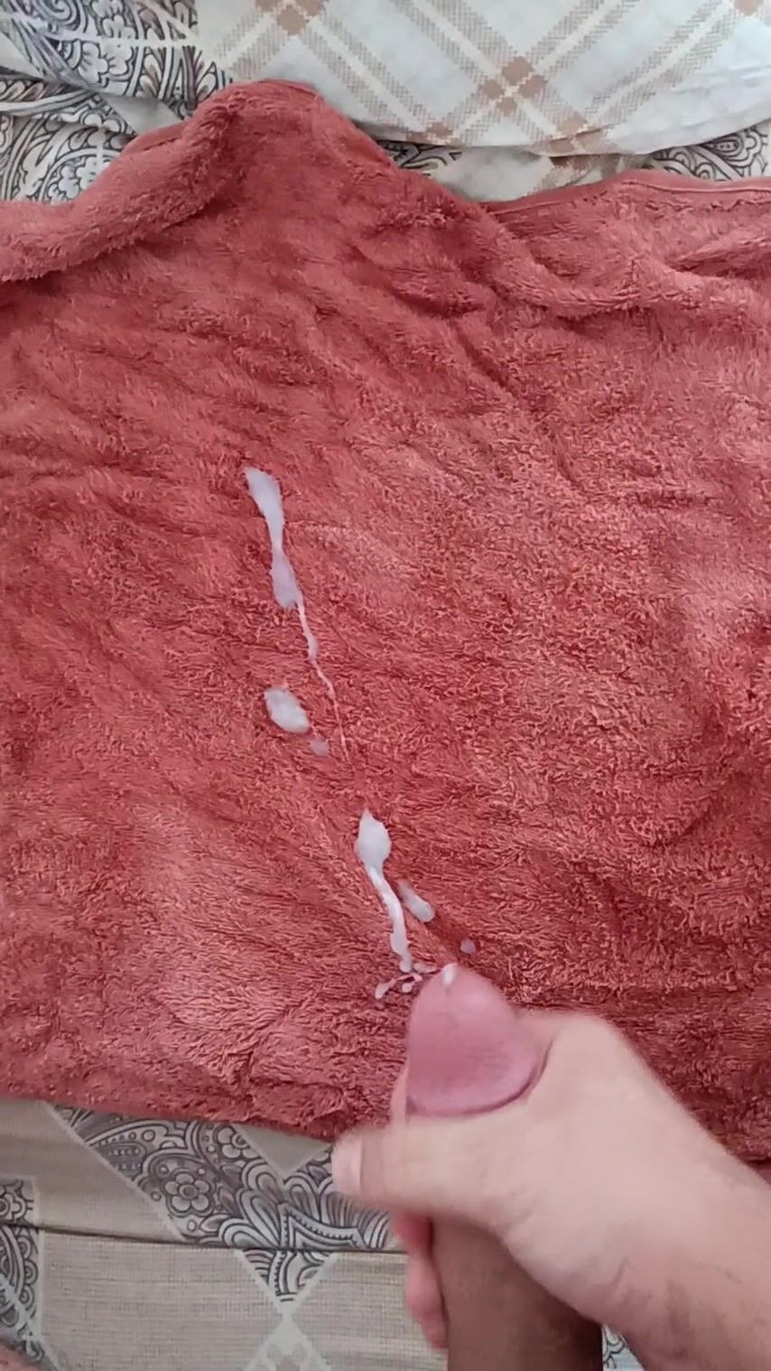 Morning cumshot from 19yo twink