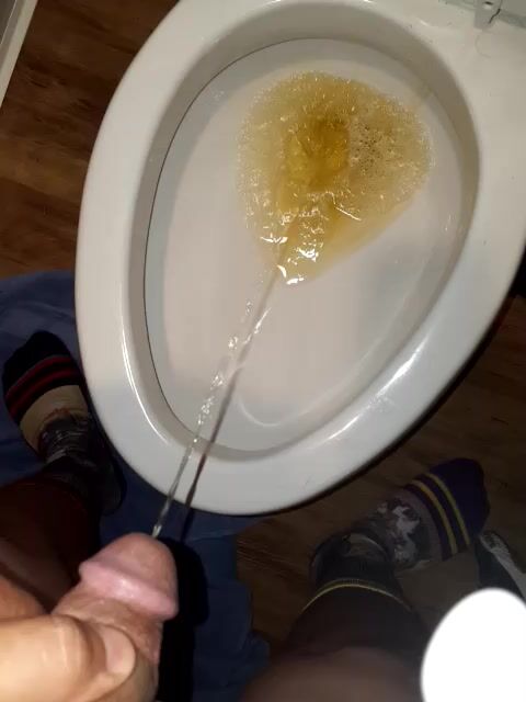 19歳のおしっこビデオ