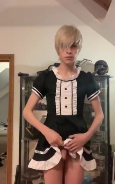 Williger twink doggy gefickt