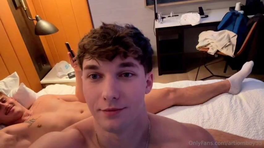 2 hot ukranians fuck