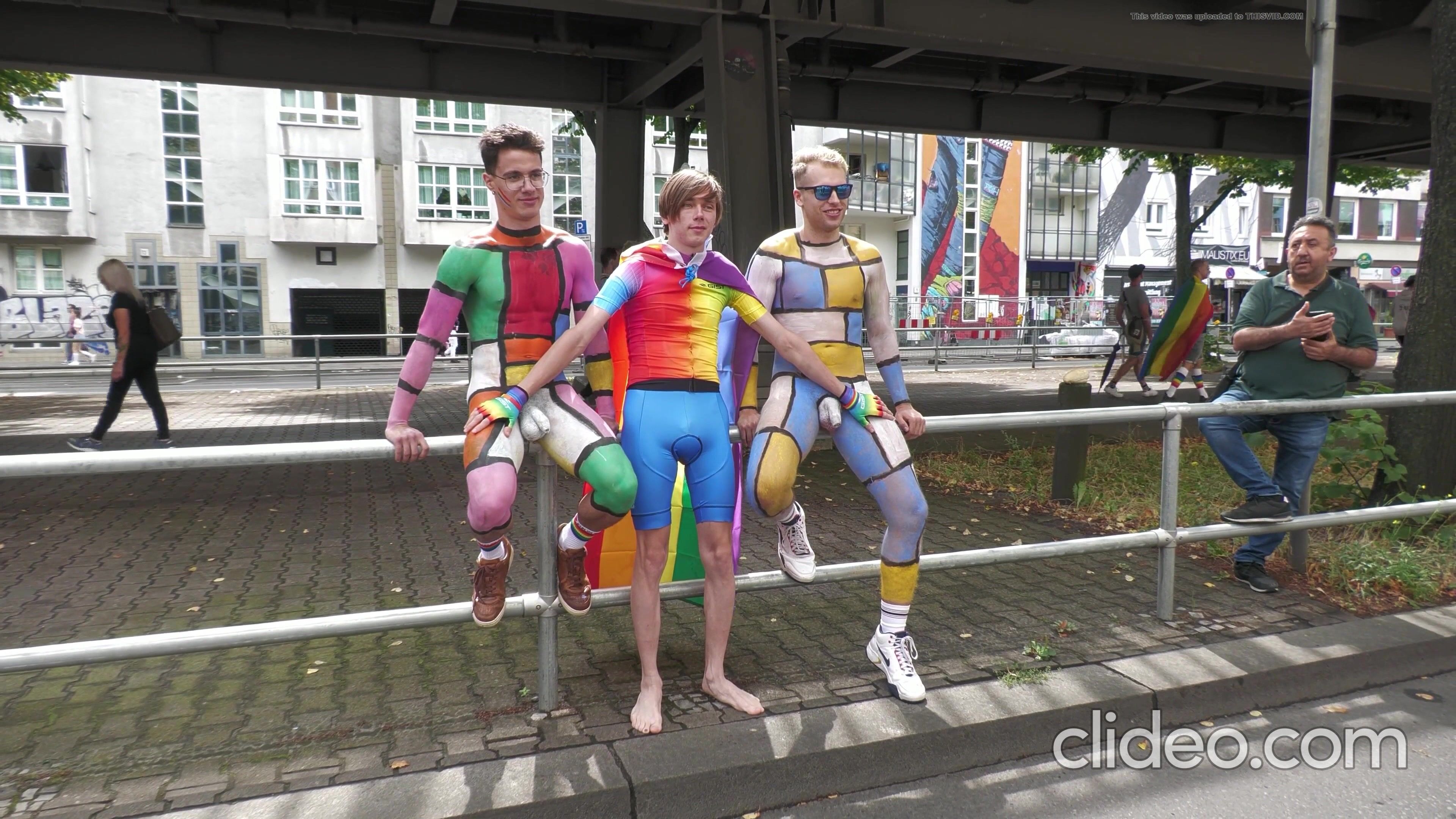 2 painted twinks bare public cock play