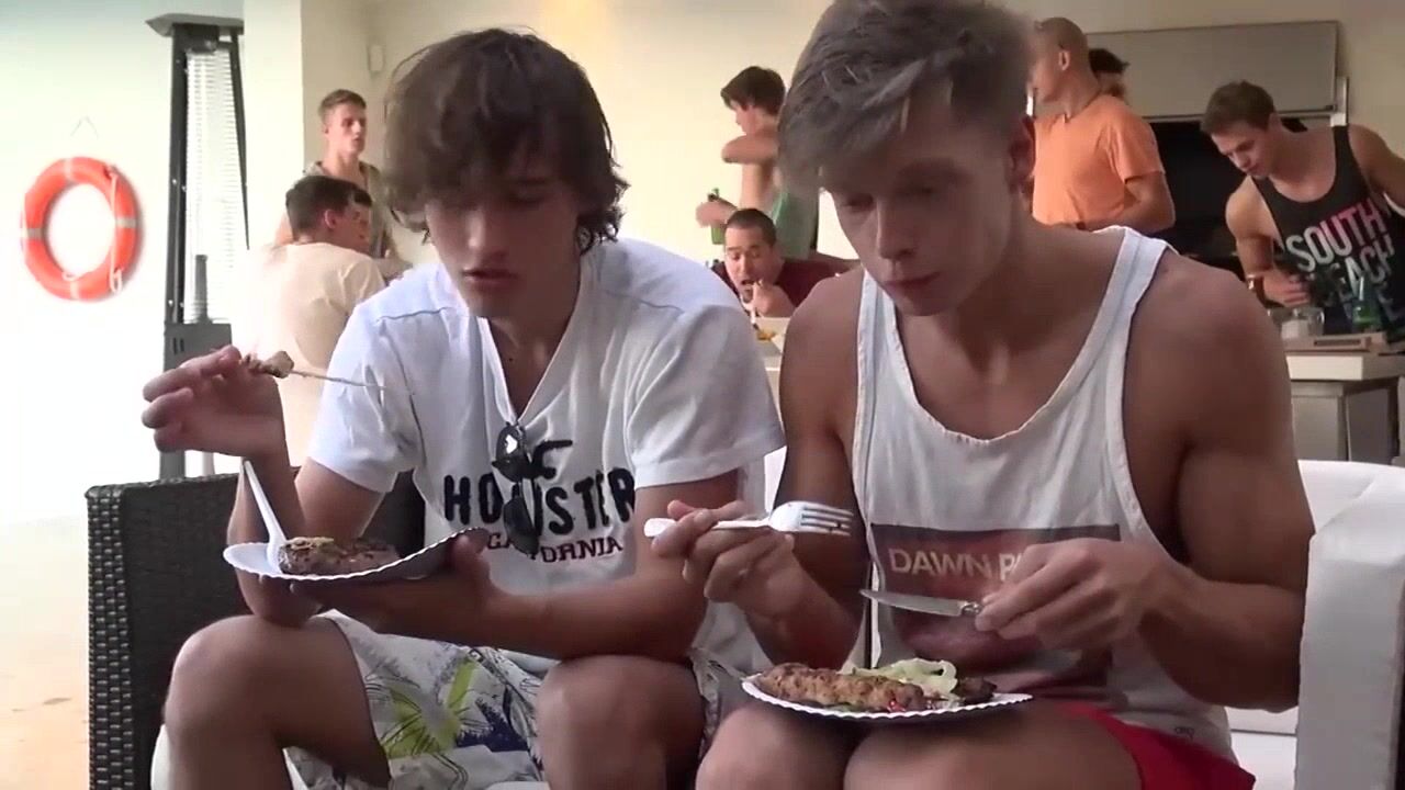 Twinks bareback fun far from home