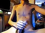 A good slim teen yerk & cum ... wow !