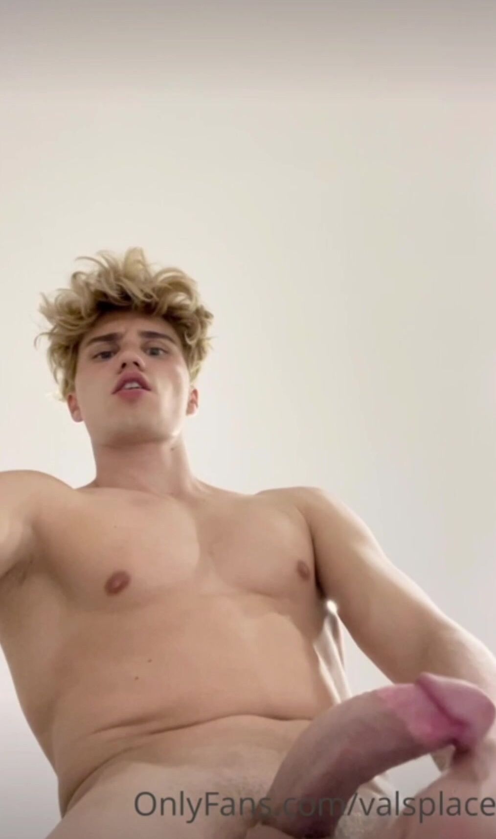 Hot cute guy jerks and cums hard