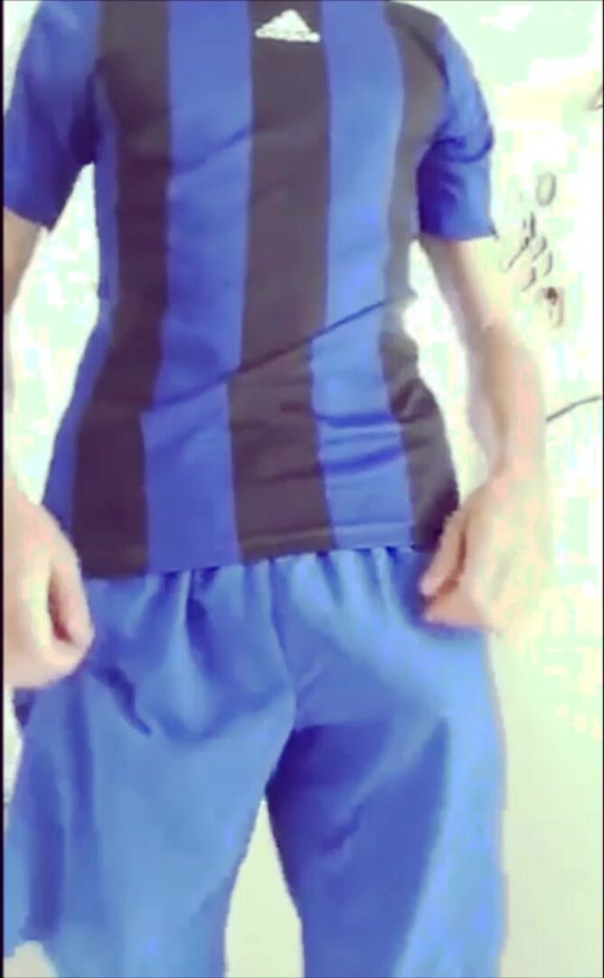 Soccer stud strips and jerks his hung amateur cock in socks and sne...