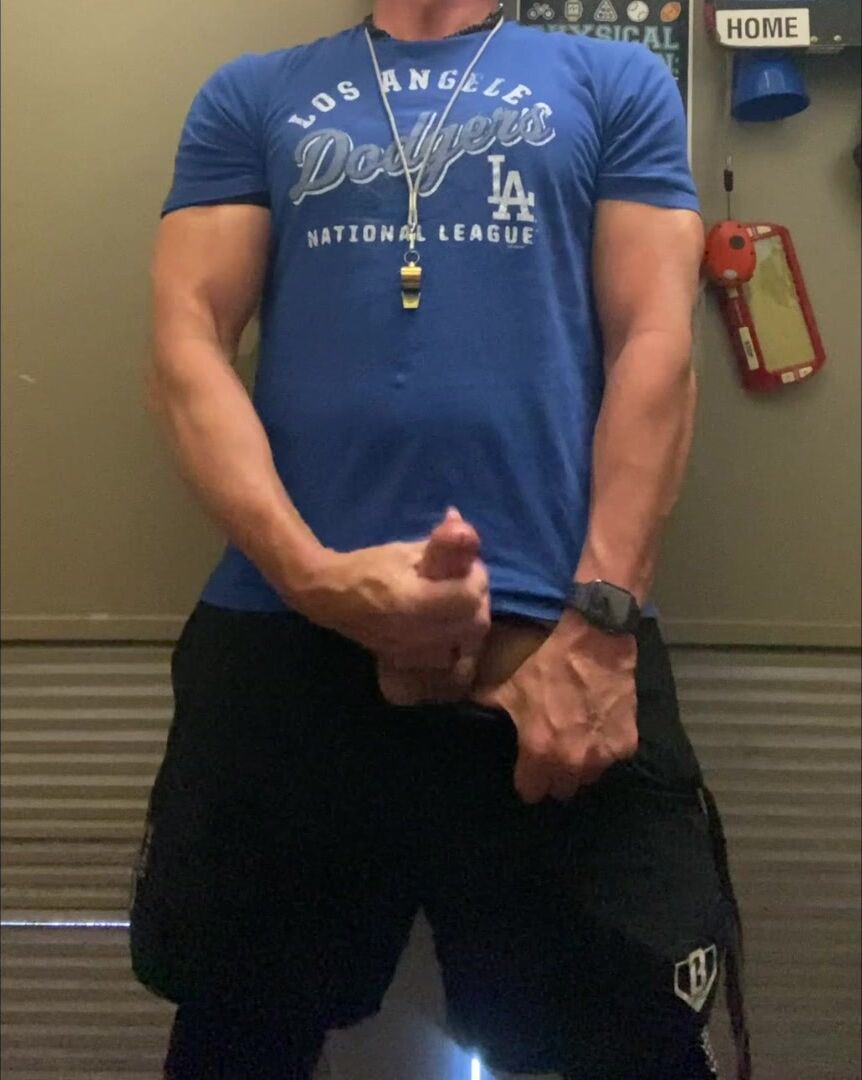 Dilf jockdad87 unloads quick raw cum