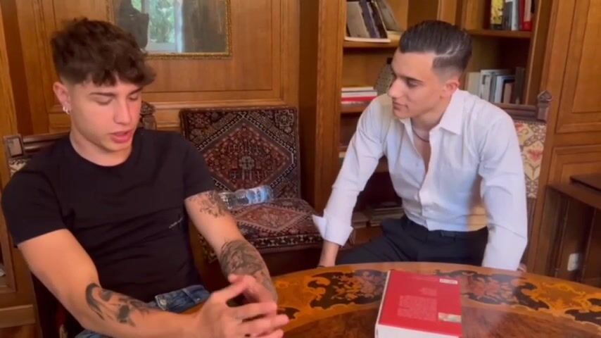 A very hot lesson - italian boys