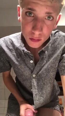 A103. webcam boy wanks huge dick