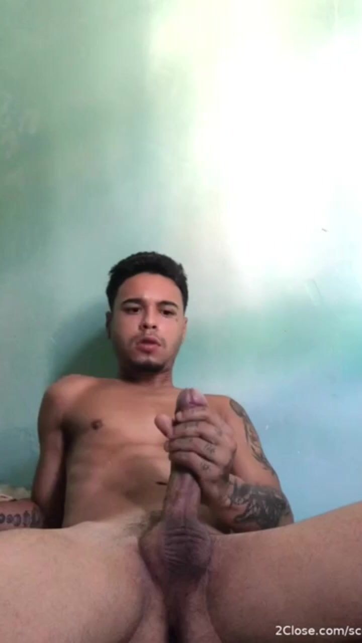 Ado latino noir branle sa queue 5