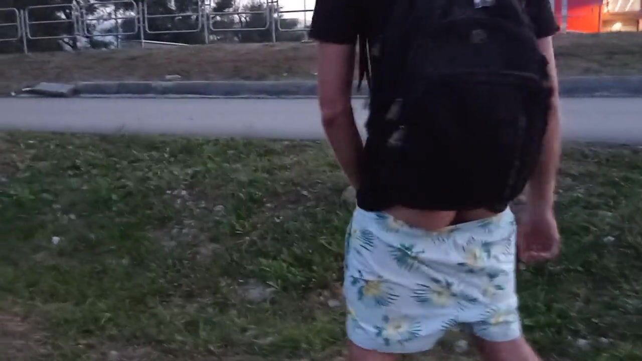 [abx][3][131] - handsome jerking off a dick on the embankment of th...