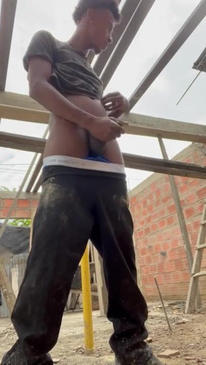 [abx][3][757] - horny horny at work i pump my milk