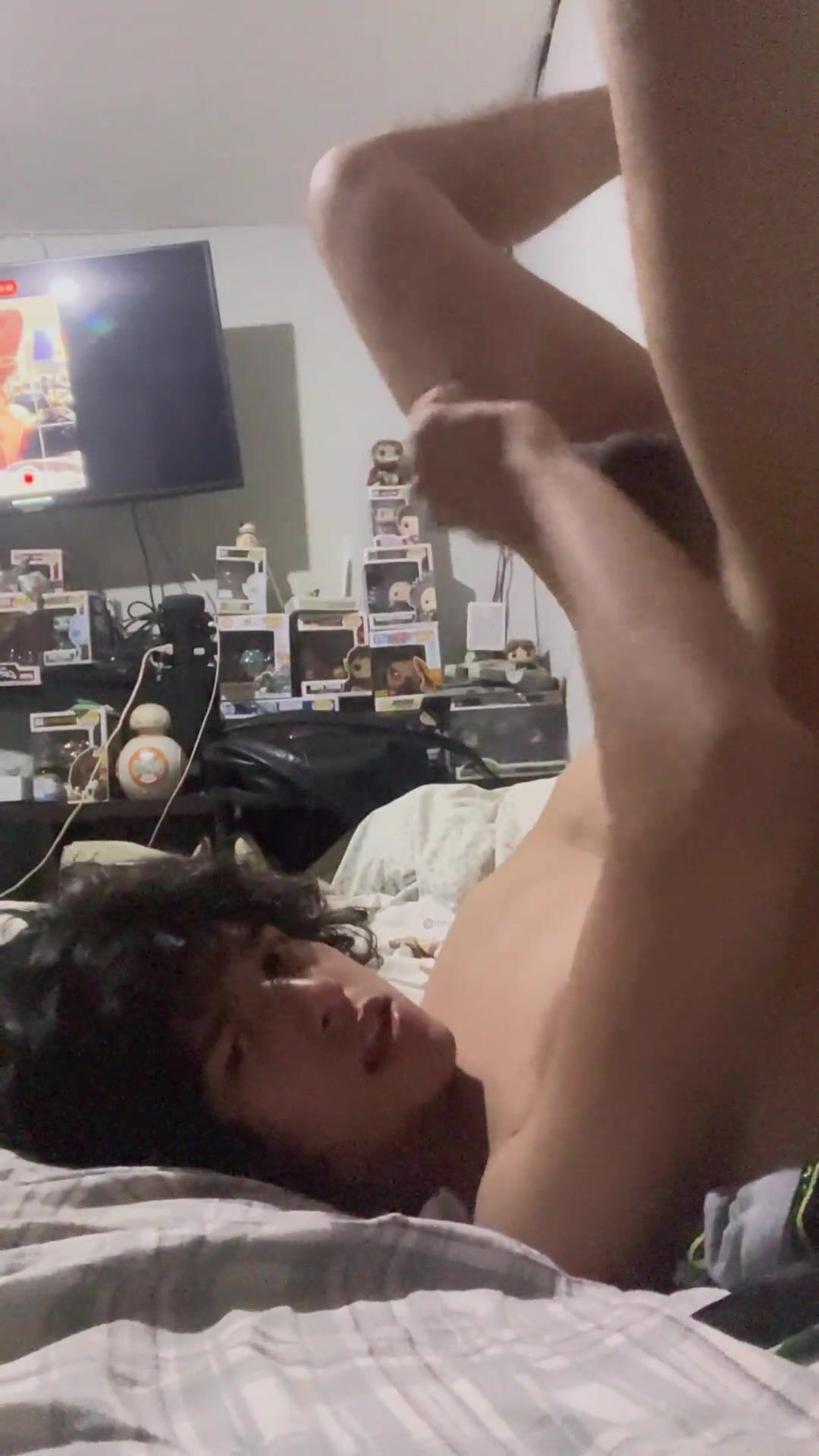 Homeboy wanks and cums on own face