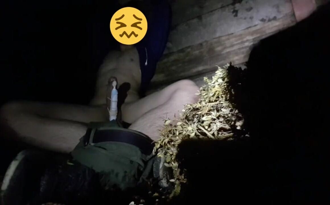 Gebundener twink bis zum kommen