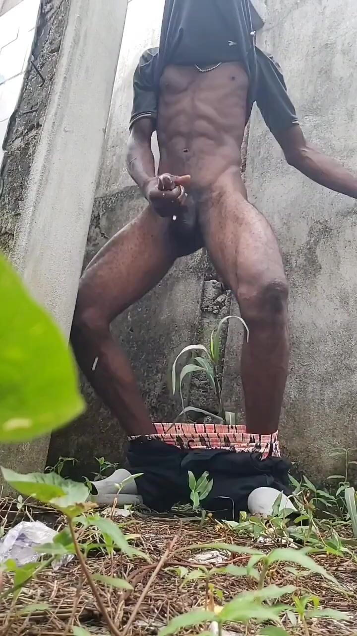 性感黑人业余男孩手淫射精