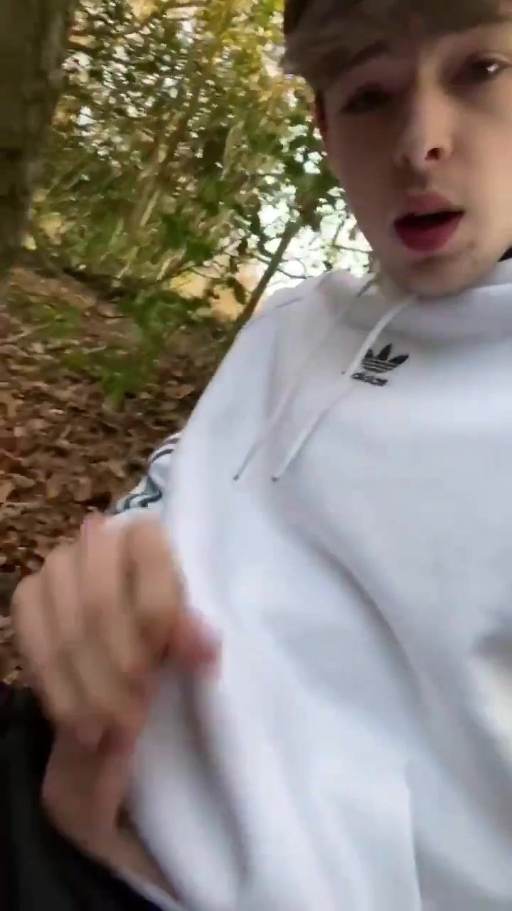 Twink jerks and cums outside