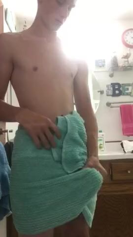 [abx][my archive][0197] straight horny twink before shower wank