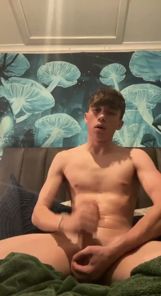 Nice teen wanking 45
