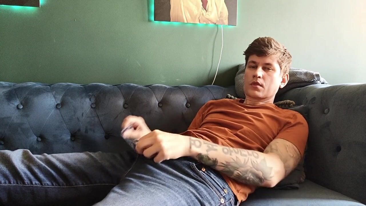 Adam asker solo jerk