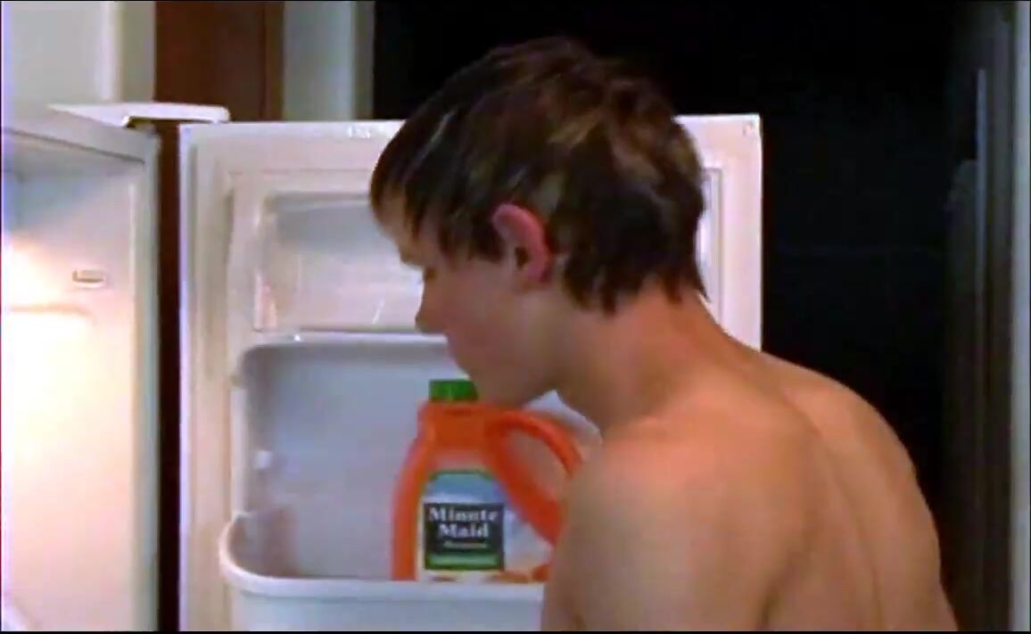 Twink boys bareback after breakfast cock ride