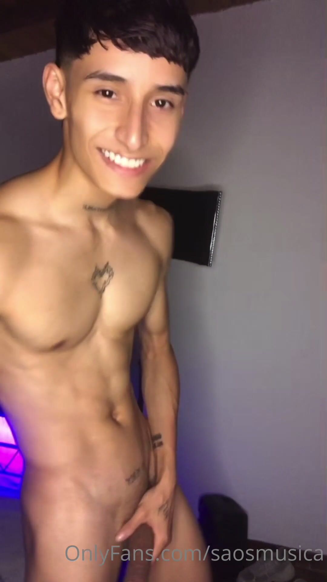 Der boy von saos gibt sein bestes