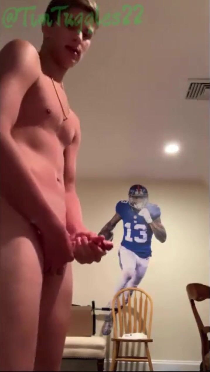 Athlete polishes cock for the first time