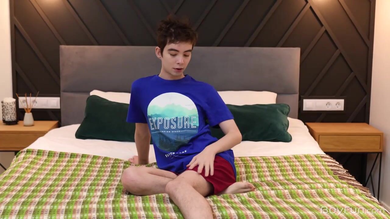 Al keit stuffs his ass with dildo and jerks off with huge cumshot