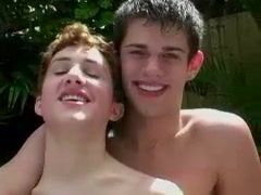 Huracán jovencitos: alex ford y beau green en un trío sexual caliente