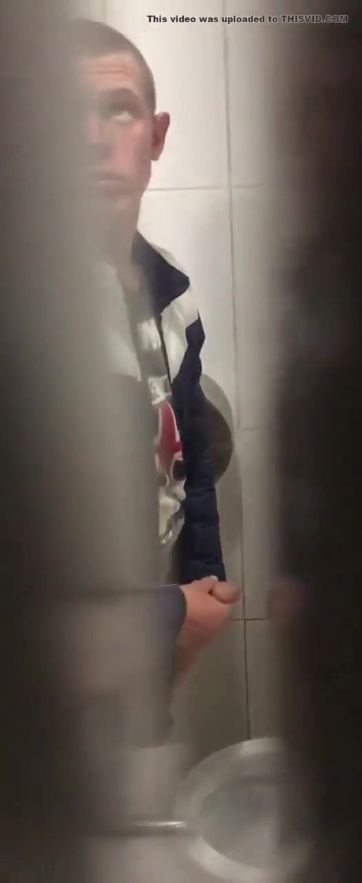 Schwule spycam erwischt college-twink