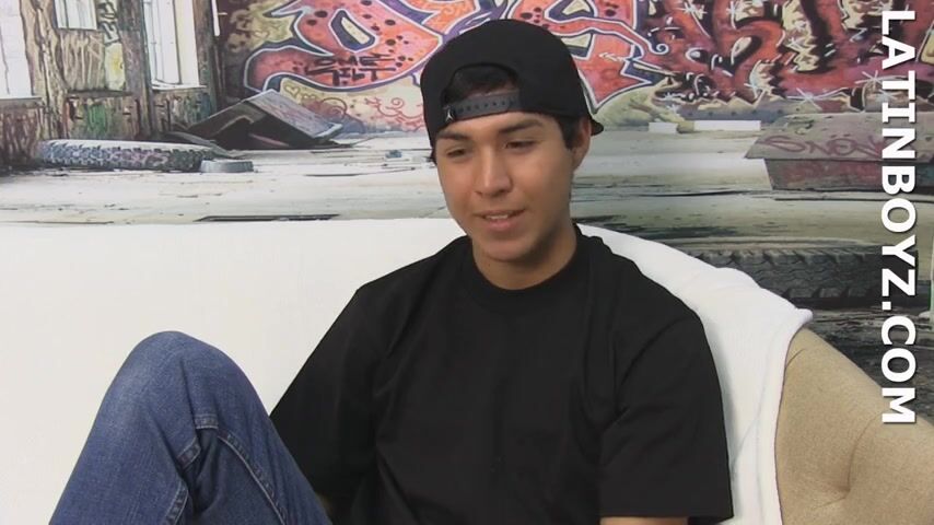 Latino-jungs mit prallen hintern immer bereit für action