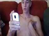 Adolescente gay amateur ama su propio semen