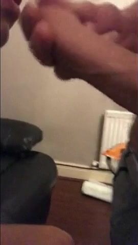 Hung twink busts a nut on amateur boy's face