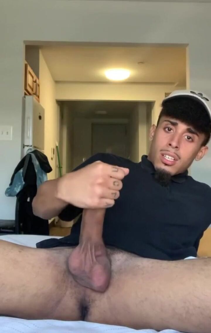 Ado amateur prend une bite sans capote 3