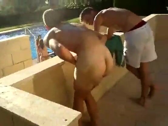 Amateur webcam: spanish boy streaking naked