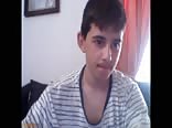 Chicos amateur lindos muestran sus pollas sin cortar