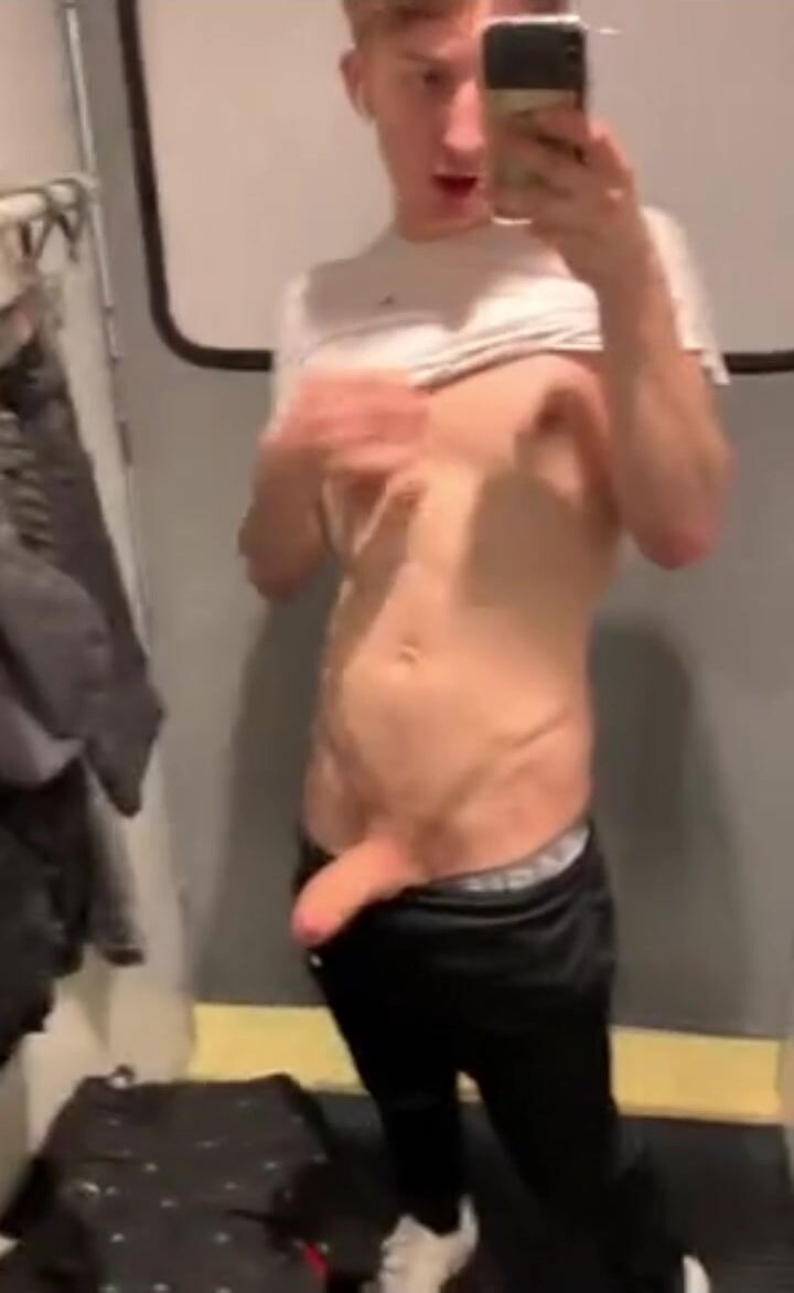 [archive of gbt][0013] 18yo lad jerks in fitting room creams mirror