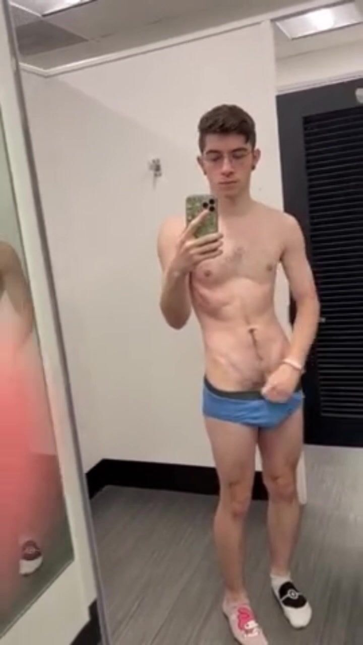 Ink wanks cock in change room