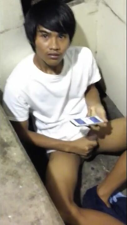 户外无套少年骑爸爸鸡巴