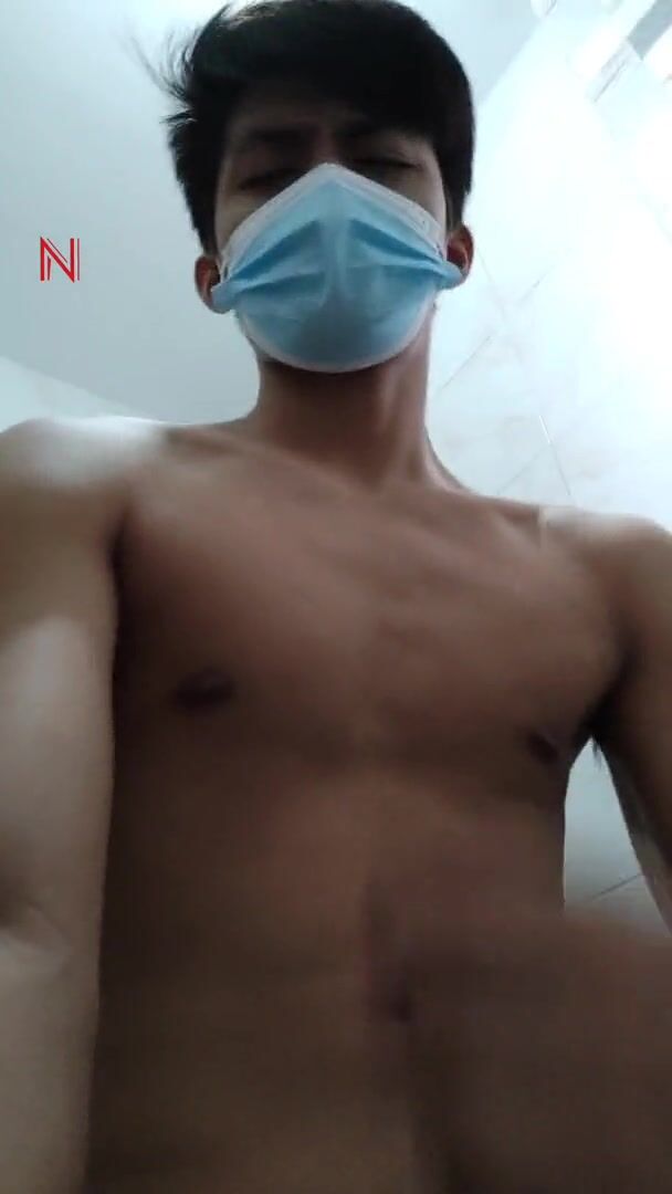 Asian boy cums on toilets cam porn