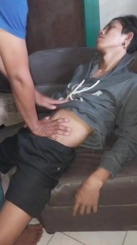 亚洲小鲜肉被大量精液浇透