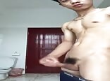 亚洲小受射在地板上