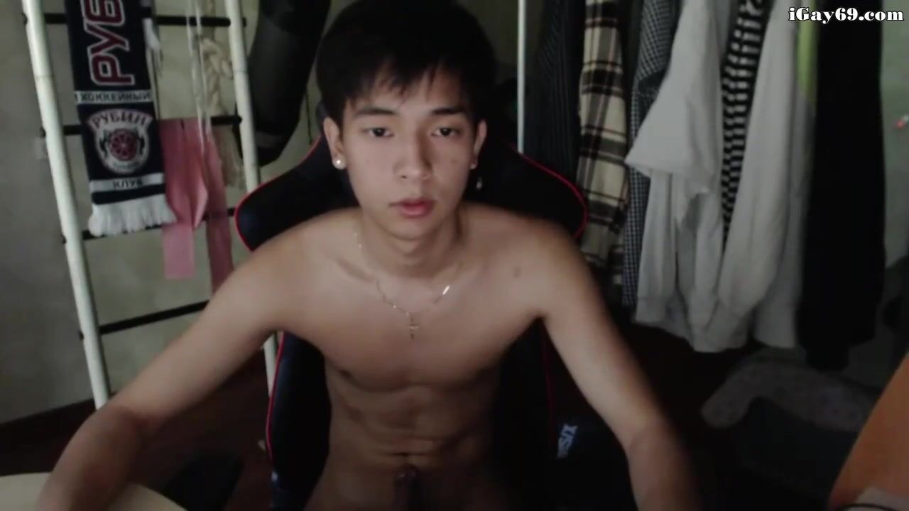 Asian twink jerks off solo
