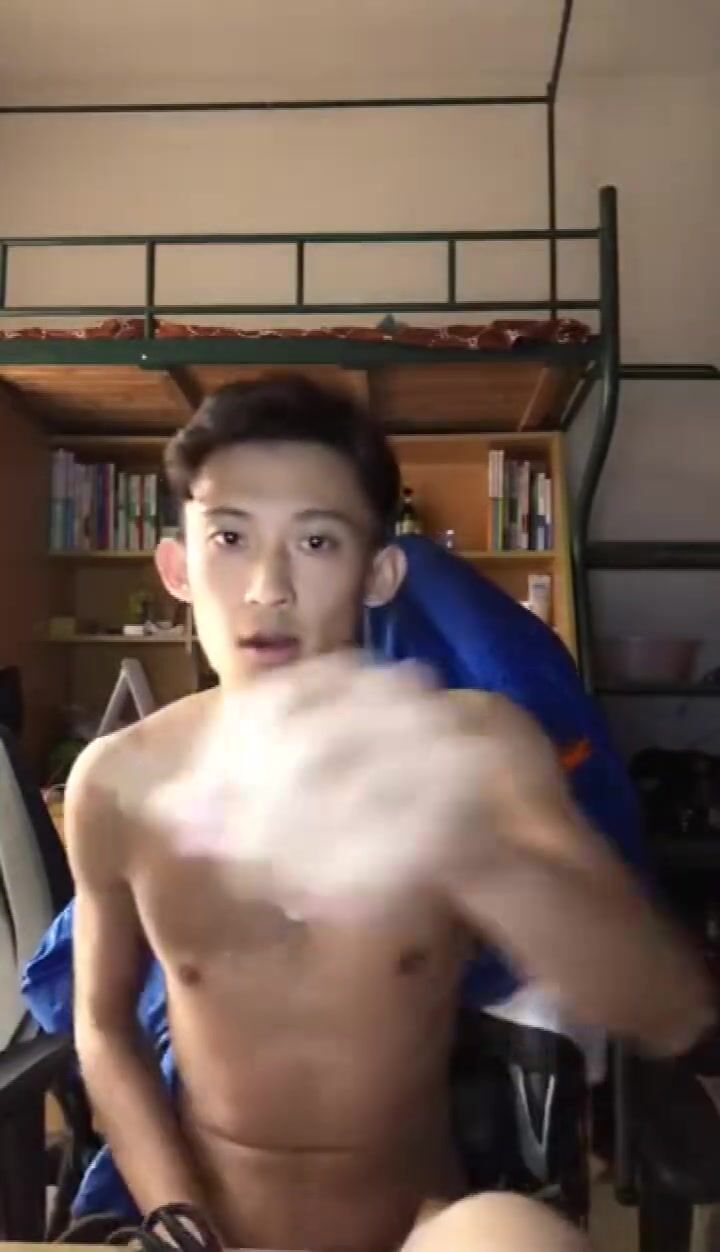 Asian twink shows off hard