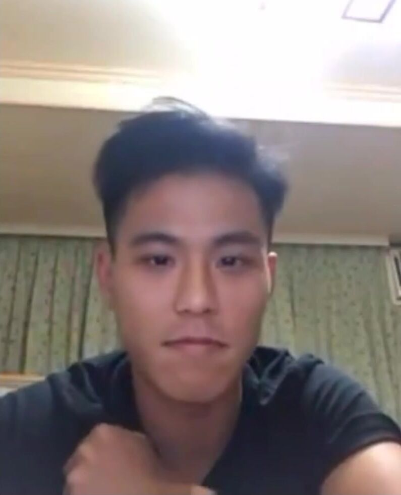 Asian twink jacks off and cums on cam