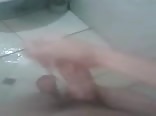 متدرب إطفاء يستمني ويقذف